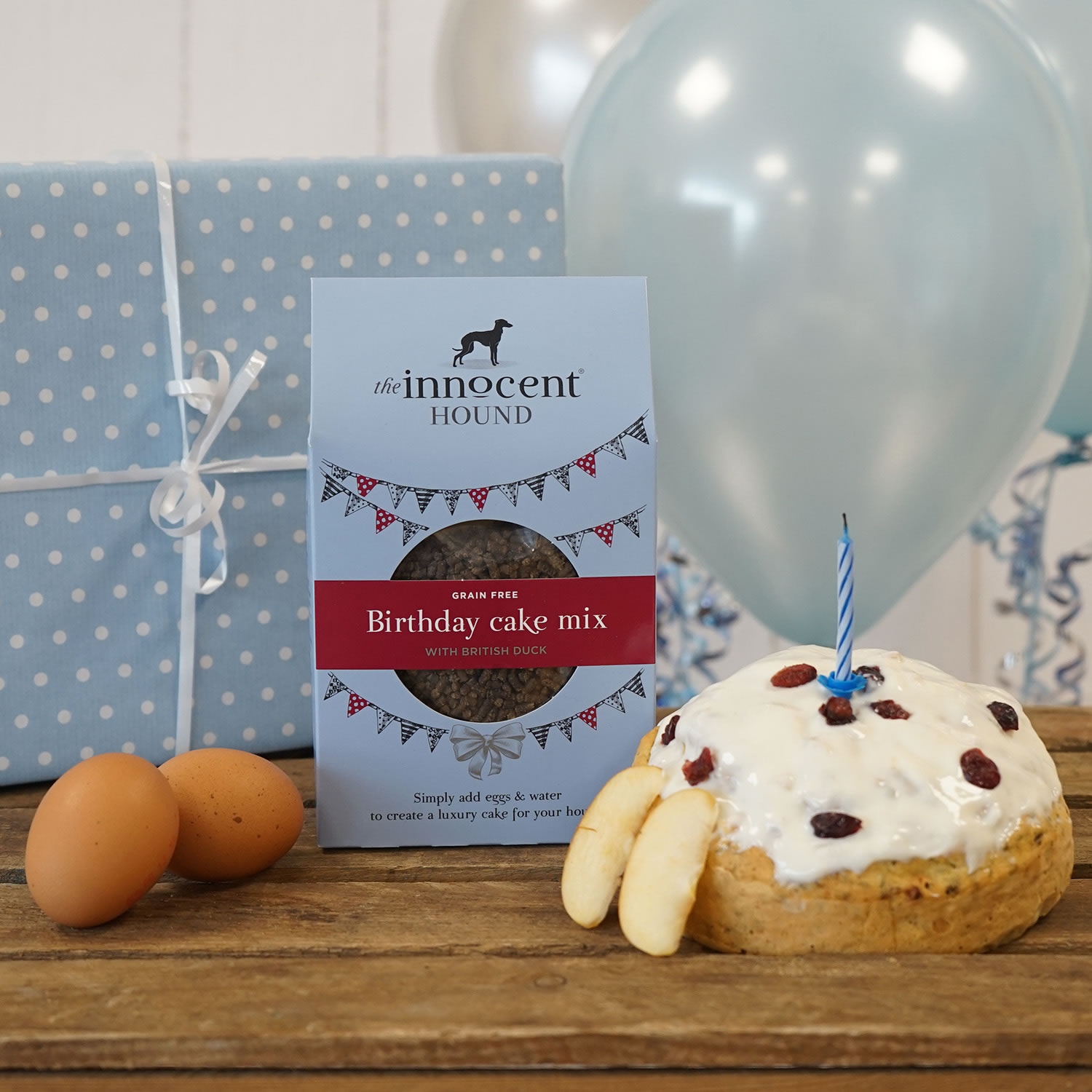 The Innocent Hound Birthday Cake Mix with British Duck