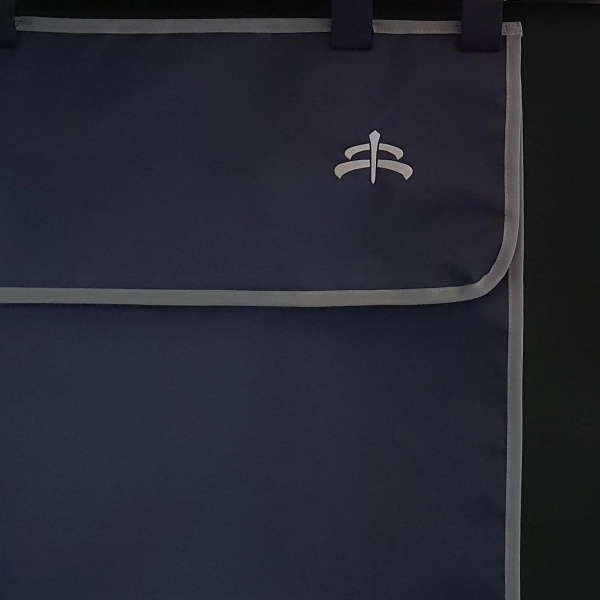 Makebe Stable drape with logo